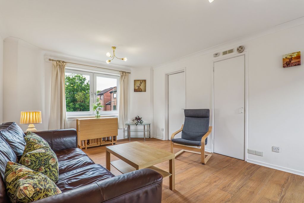 Property photo 3 of 13 3