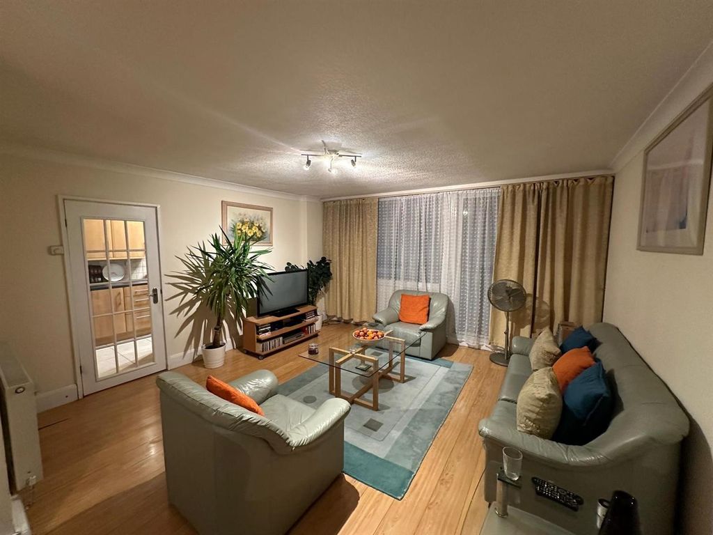 Property photo 3 of 5 1.Jpg
