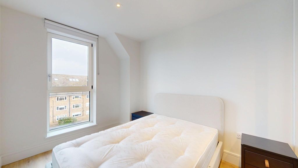 Property photo 3 of 16 Bedroom