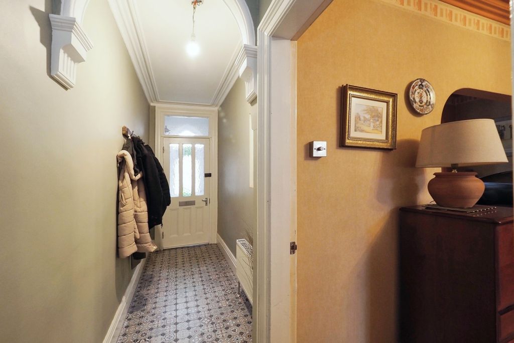 Property photo 2 of 20 Welcoming Entrance Hallway
