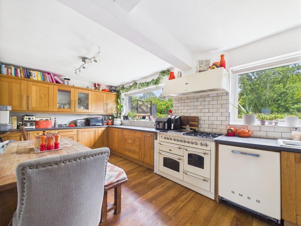 Property photo 2 of 13 Dining Kitchen