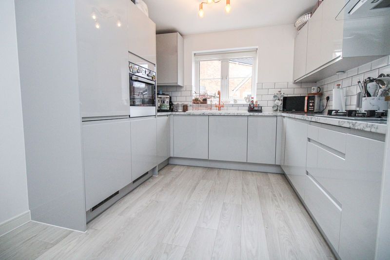 Property photo 2 of 17 Photo 18