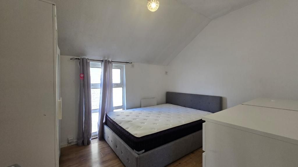 Property photo 3 of 10 Photo 3