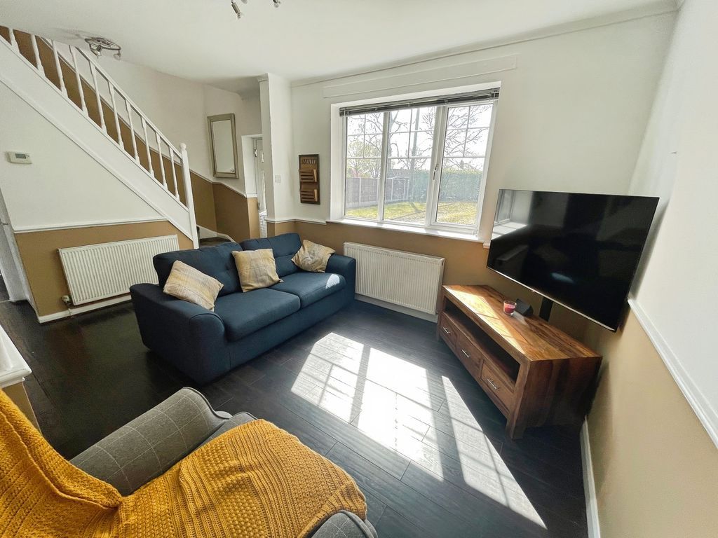 Property photo 2 of 21 Lounge