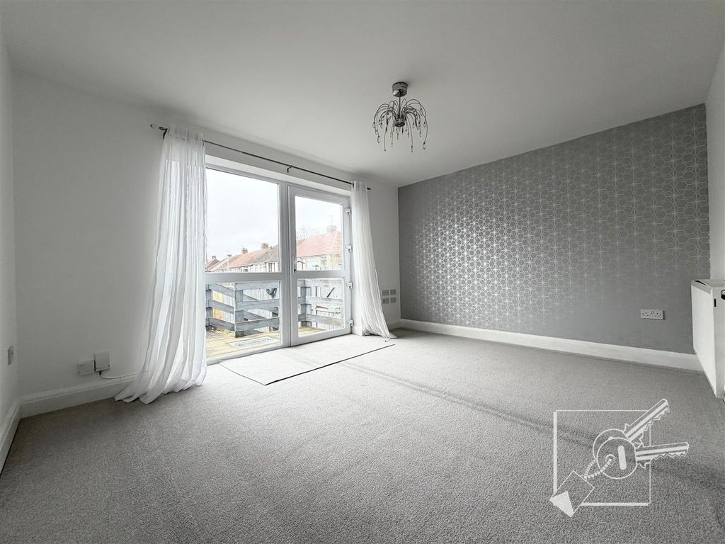 Property photo 2 of 18 Living Room