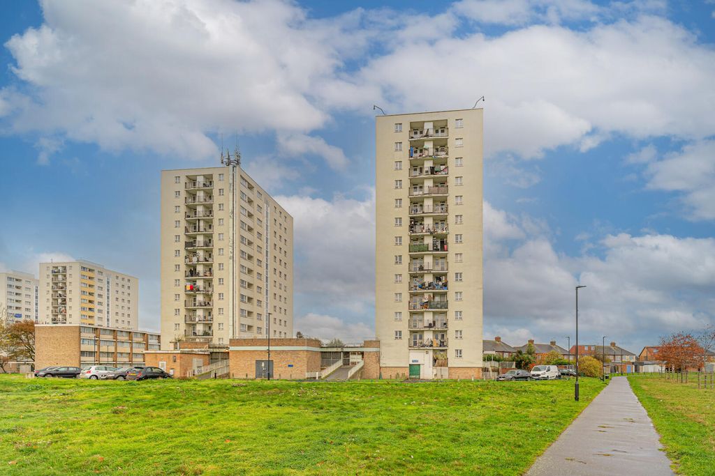 Property photo 1 of 17 Front (Exterior)