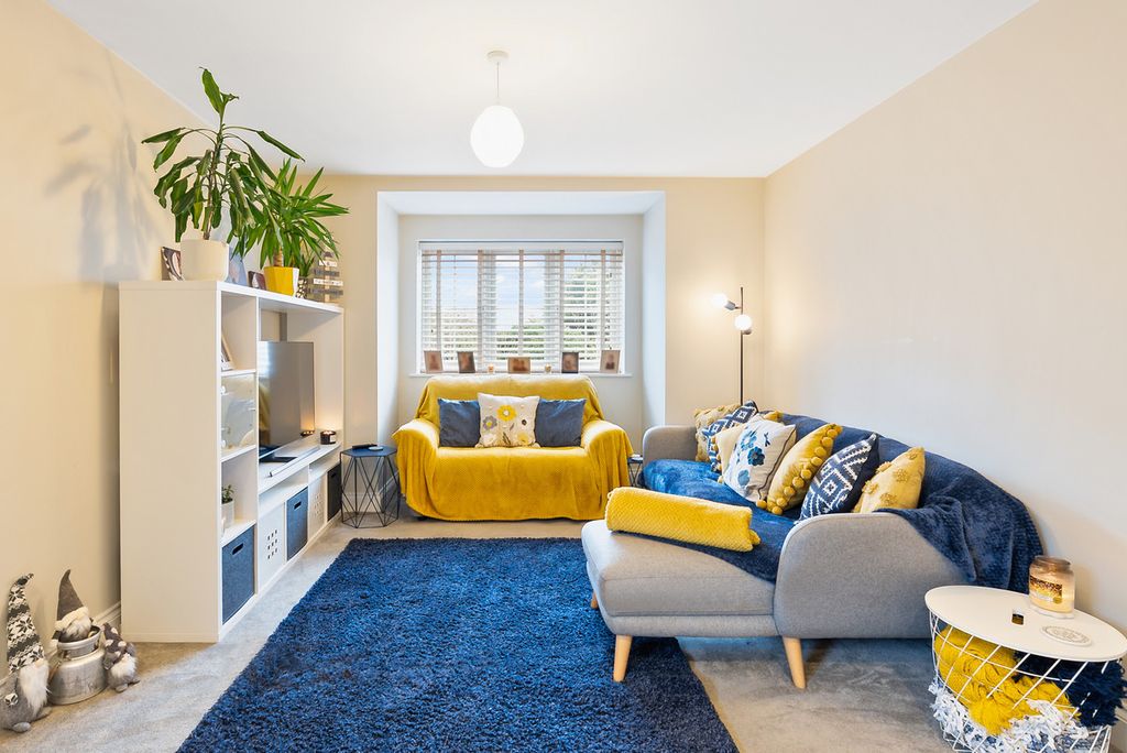 Property photo 3 of 20