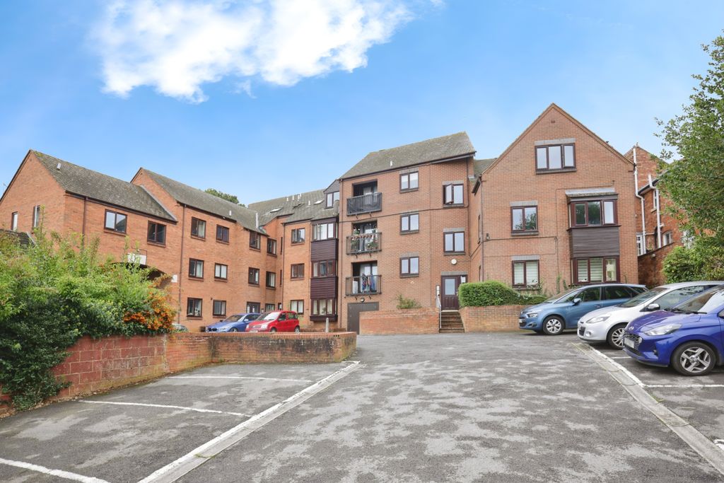 Property photo 1 of 7