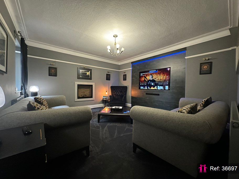 Property photo 3 of 33
