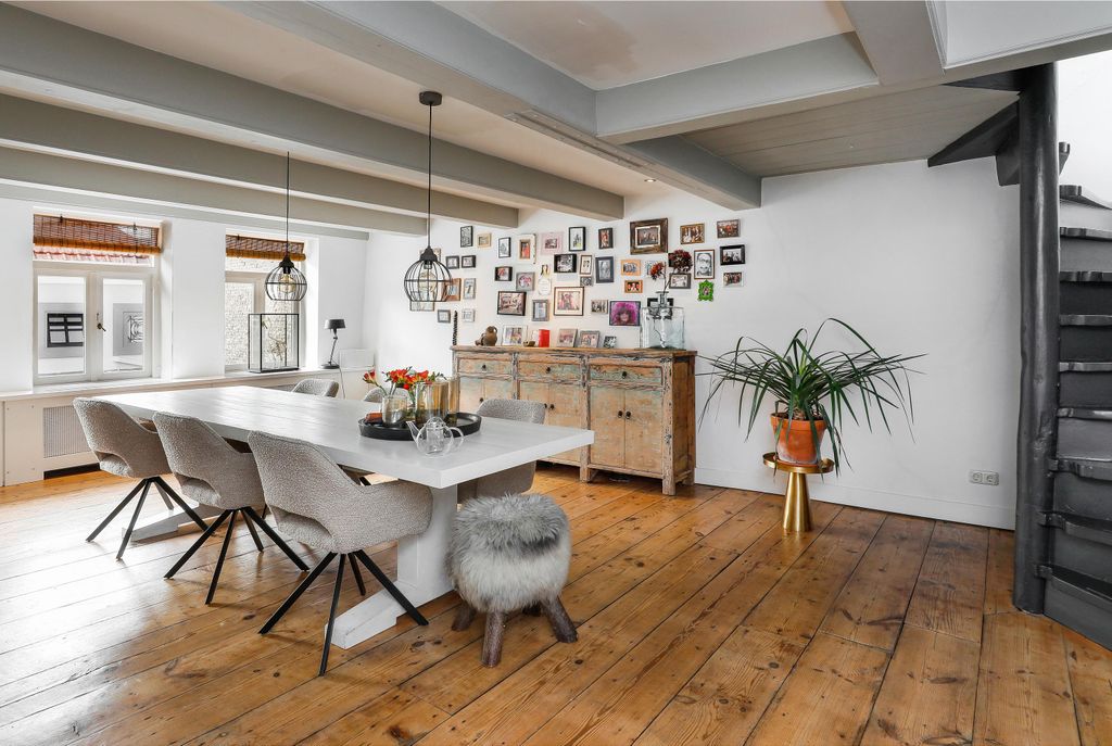 Property photo 3 of 71