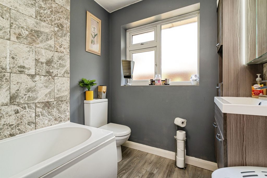 Additional image 10 of 4 bed detached house for saleRedenhall Road, Harleston IP20