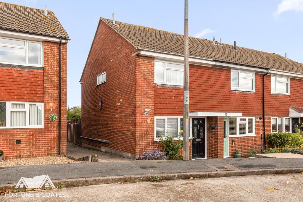 Property photo 1 of 19 Silvesters_21.Jpg