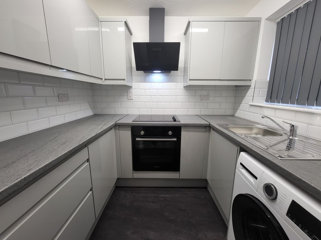 Property photo 3 of 11 Gallery