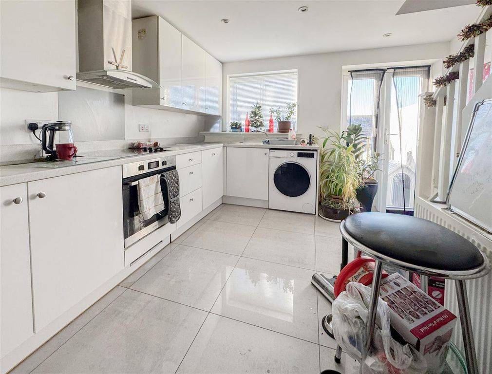 Property photo 3 of 15 8-Img_2975.Jpg