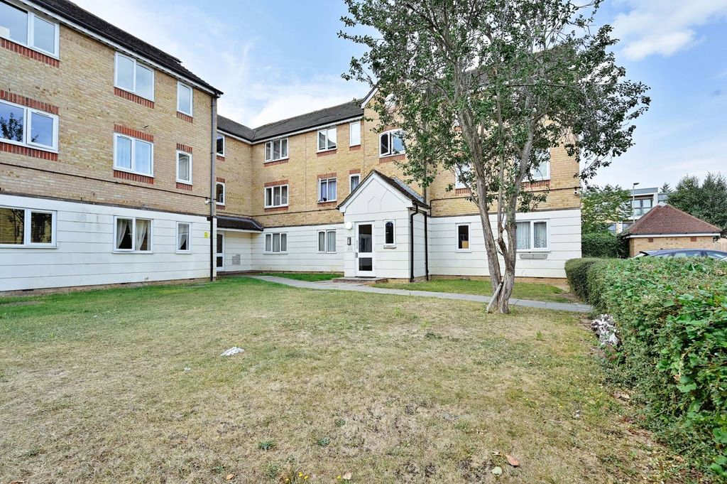 Property photo 2 of 10