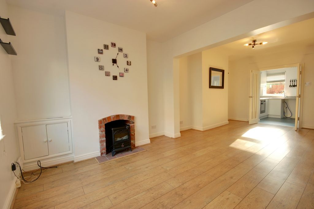 Property photo 3 of 10 1N Lounge Diner A