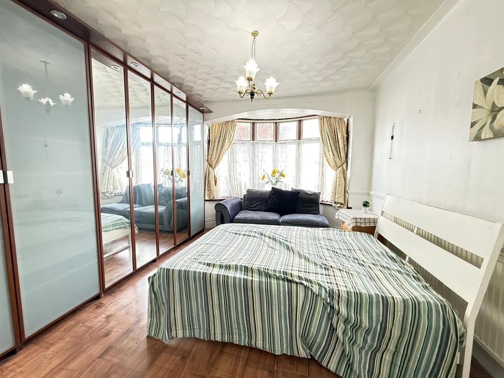 Property photo 3 of 16 02.Jpeg