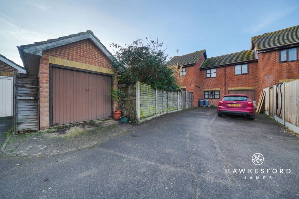 Property photo 2 of 15 Vaughan Drive, Kemsley - Garage