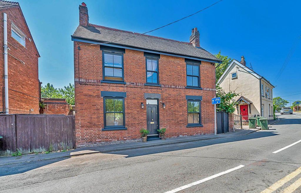 Property photo 1 of 48