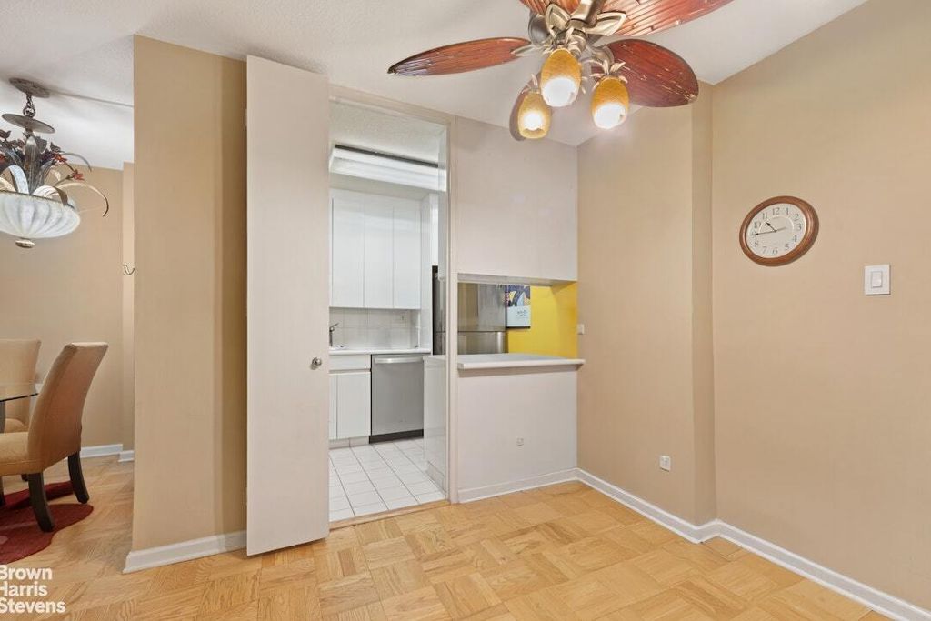 Property photo 2 of 12 <Alttext/>