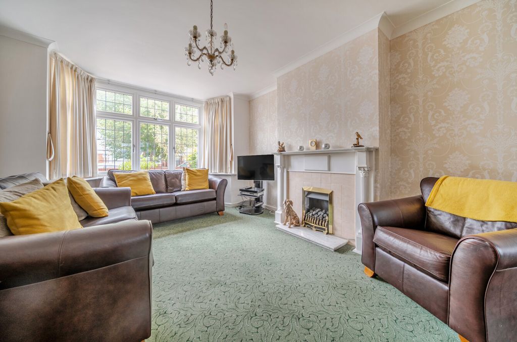 Property photo 3 of 14 1358856-12-68d671...