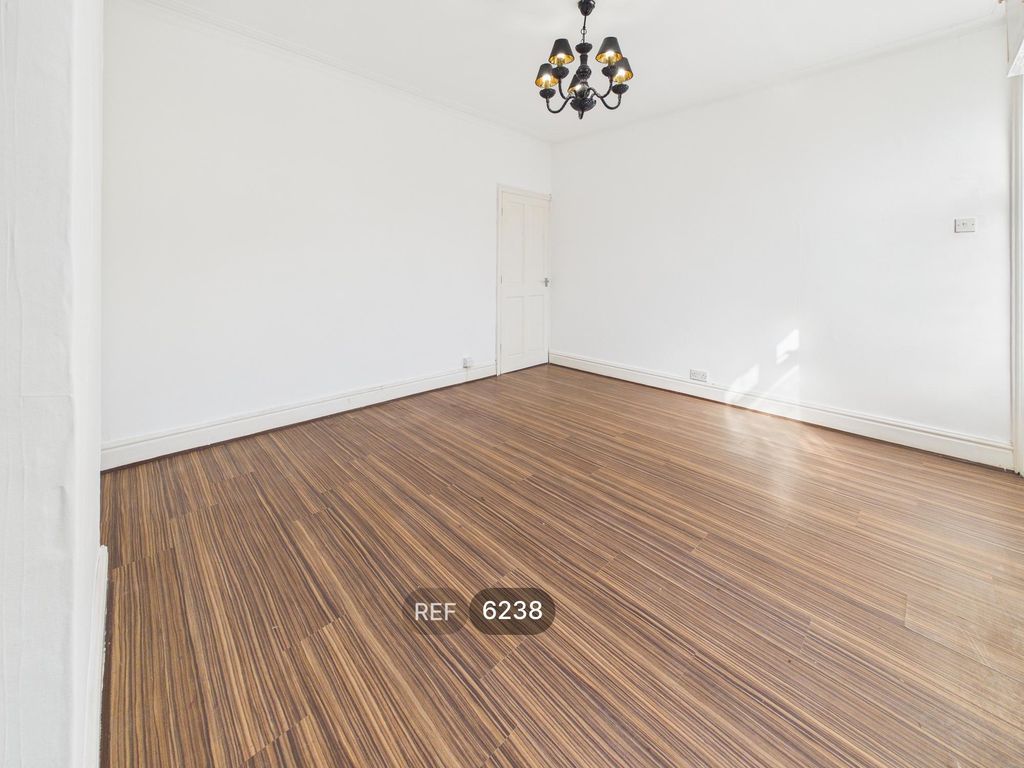 Property photo 3 of 14 Living Room