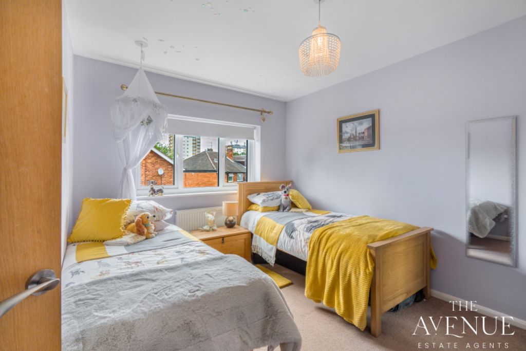 Property photo 3 of 32 3307168