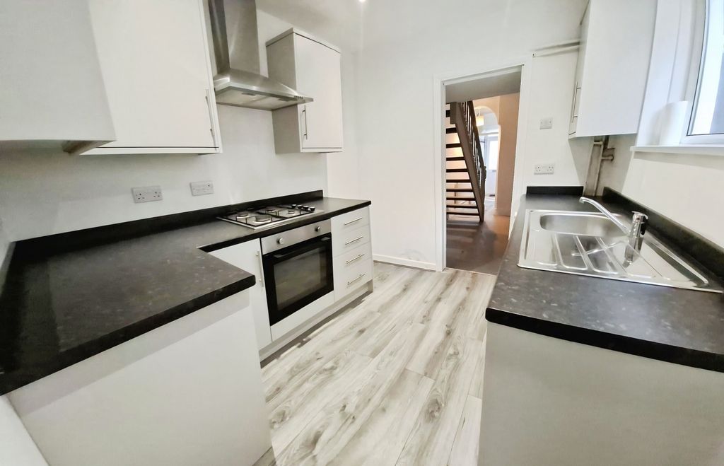 Property photo 3 of 22 Balcony