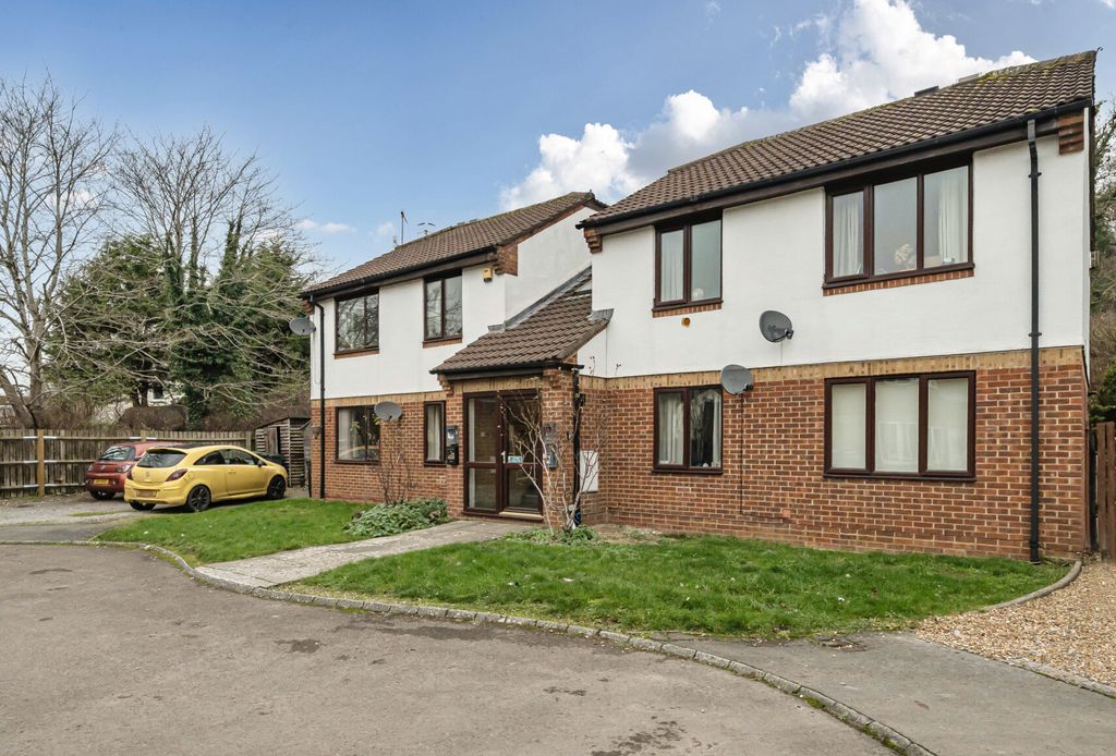 Property photo 1 of 20 1389164-4-694Abc5...