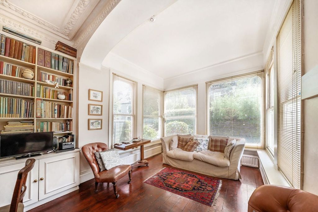 Property photo 2 of 7