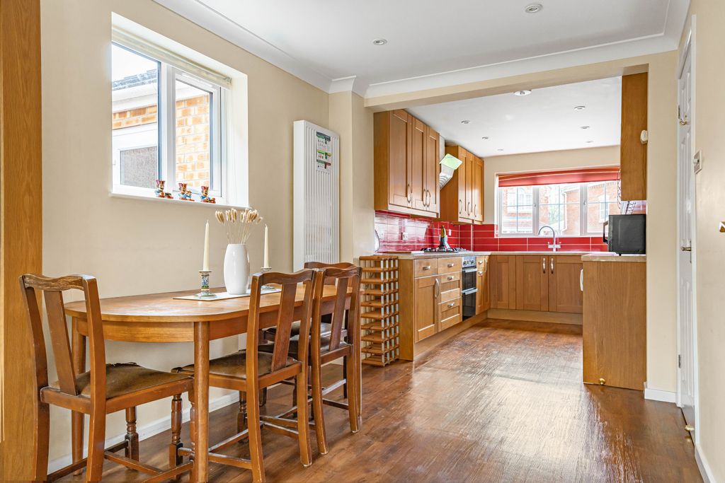 Property photo 3 of 26 2377844