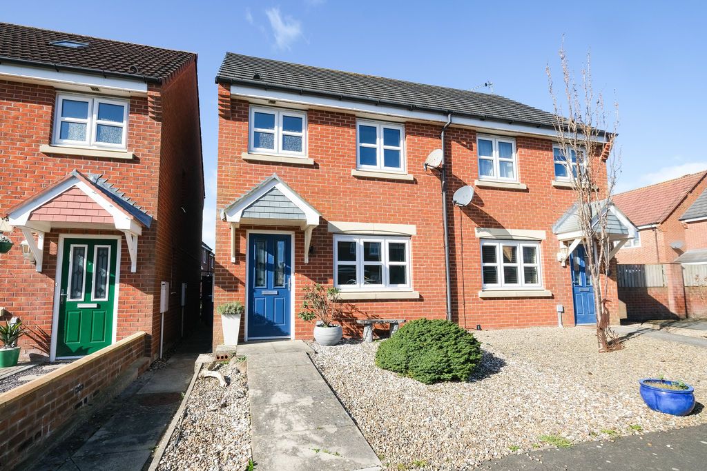 Property photo 1 of 24 Photo 13