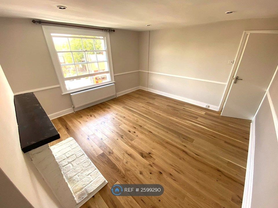 Property photo 1 of 5 Sitting Room
