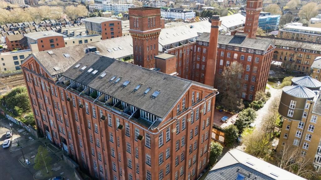 Property photo 1 of 25