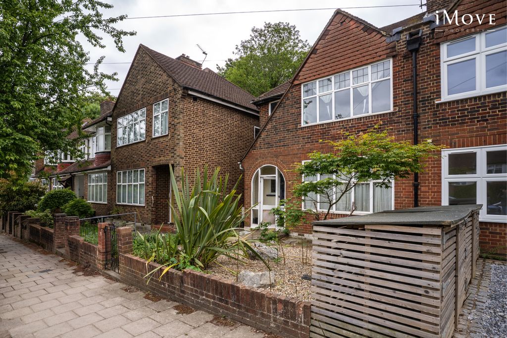 Property photo 2 of 13