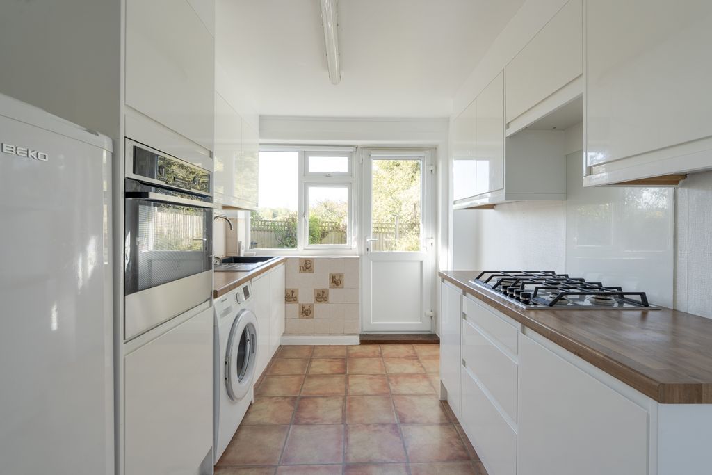 Property photo 1 of 14 Kitchen