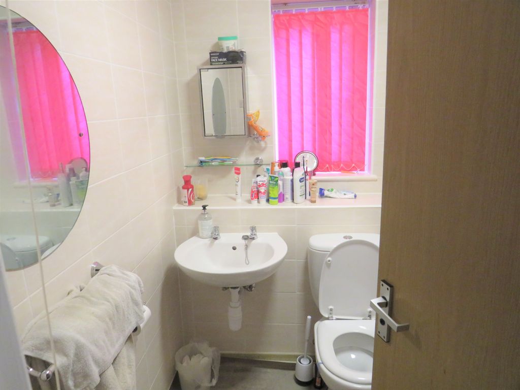 Property photo 3 of 5