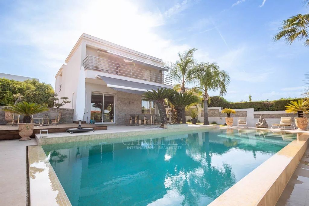Property photo 1 of 10 Nice - Fabron - Family Property With Sea View