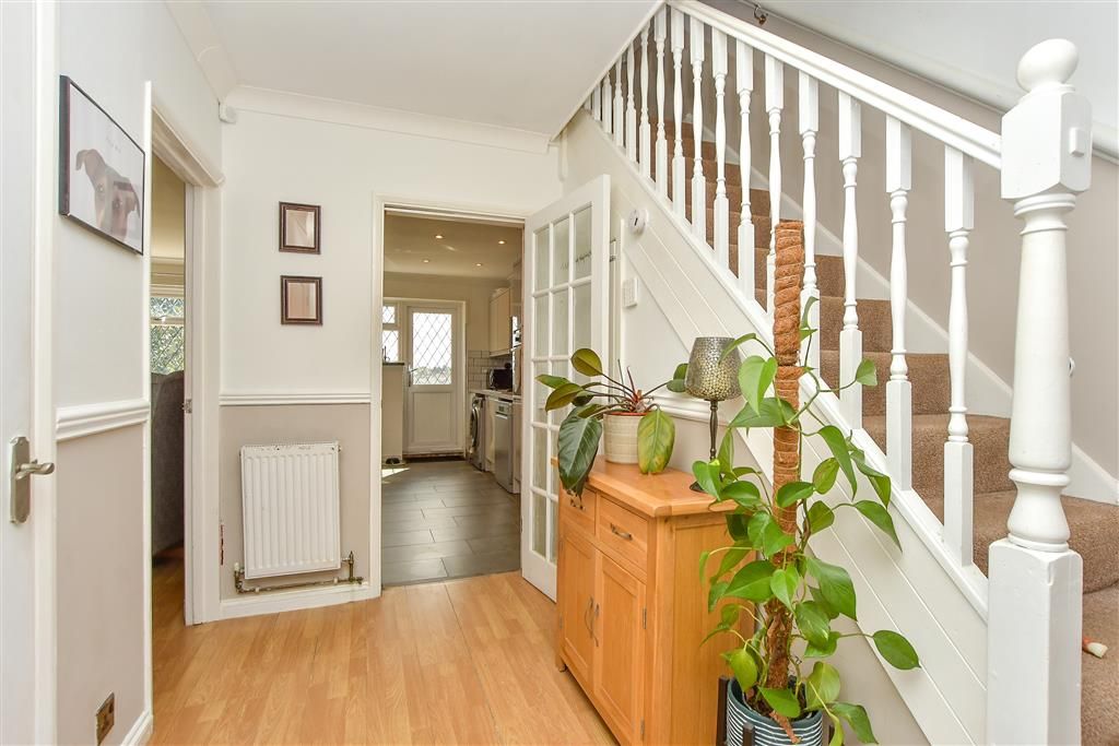 Property photo 2 of 10 Entrance Hall