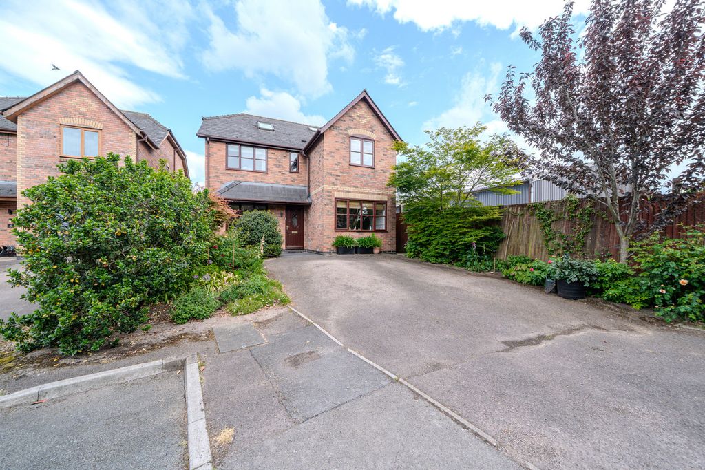 Property photo 1 of 29