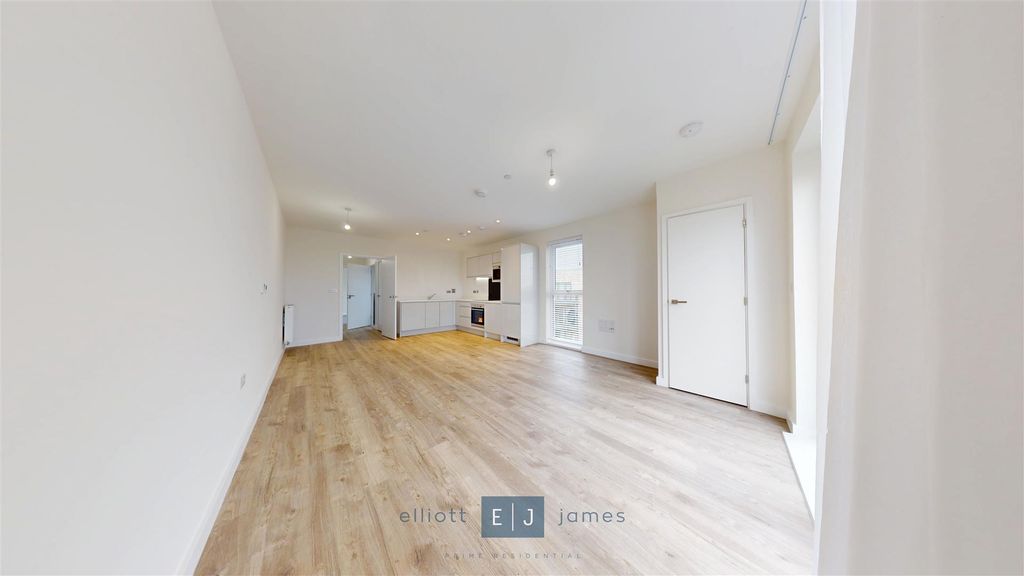 Property photo 3 of 8