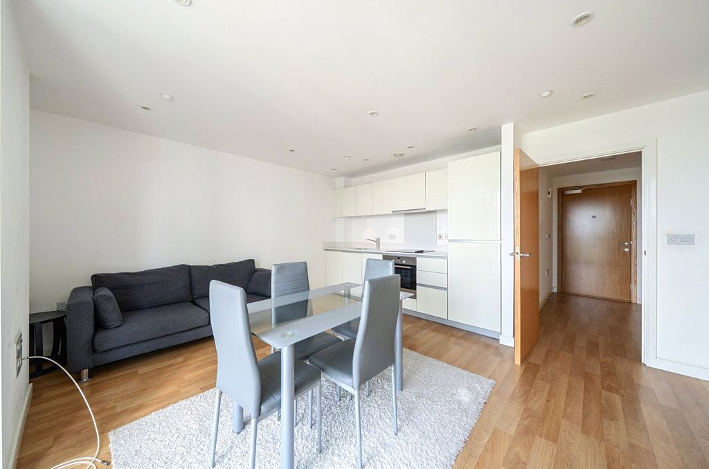 Property photo 2 of 18 Picture No. 37