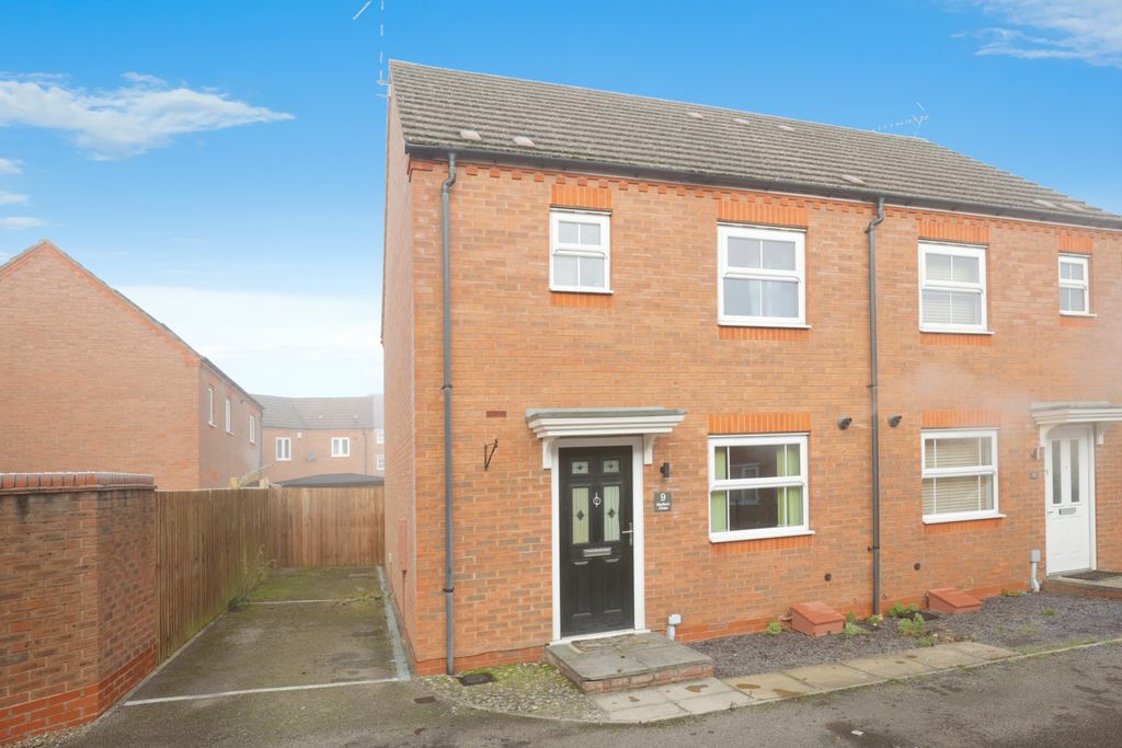 Property photo 1 of 27