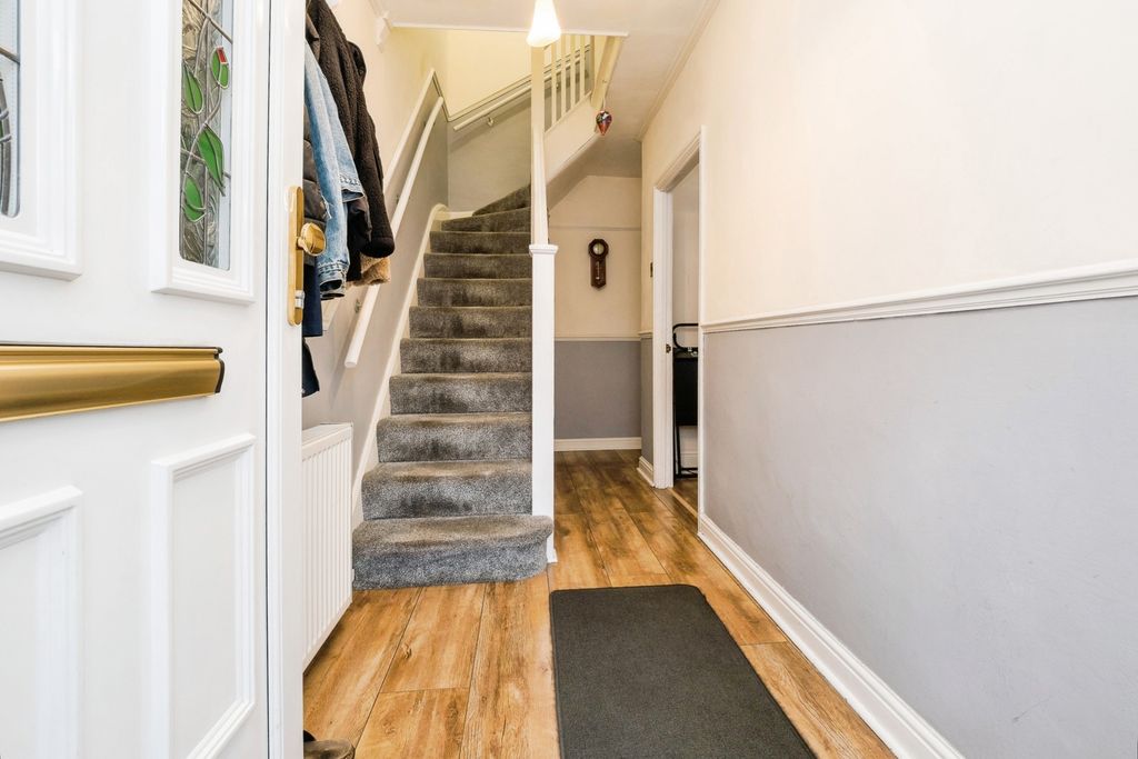 Property photo 2 of 19 Pbox-Img.Jpg