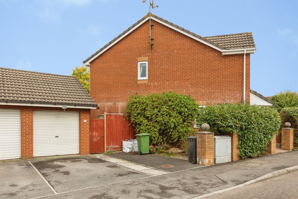 Property photo 2 of 19