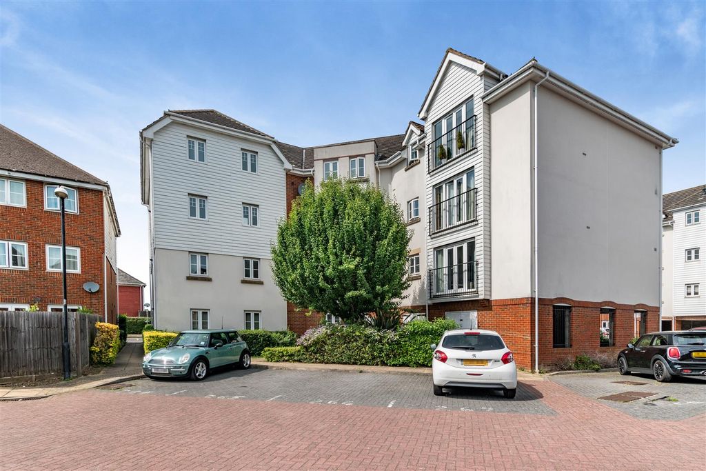Property photo 1 of 12 8652911-Exterior01.Jpg