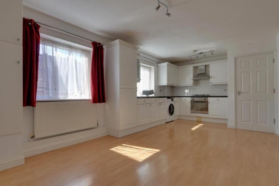 Property photo 2 of 5