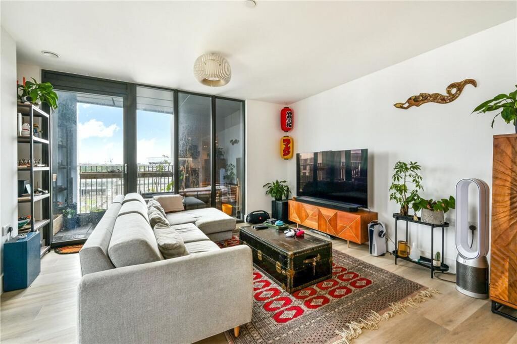 Property photo 3 of 12