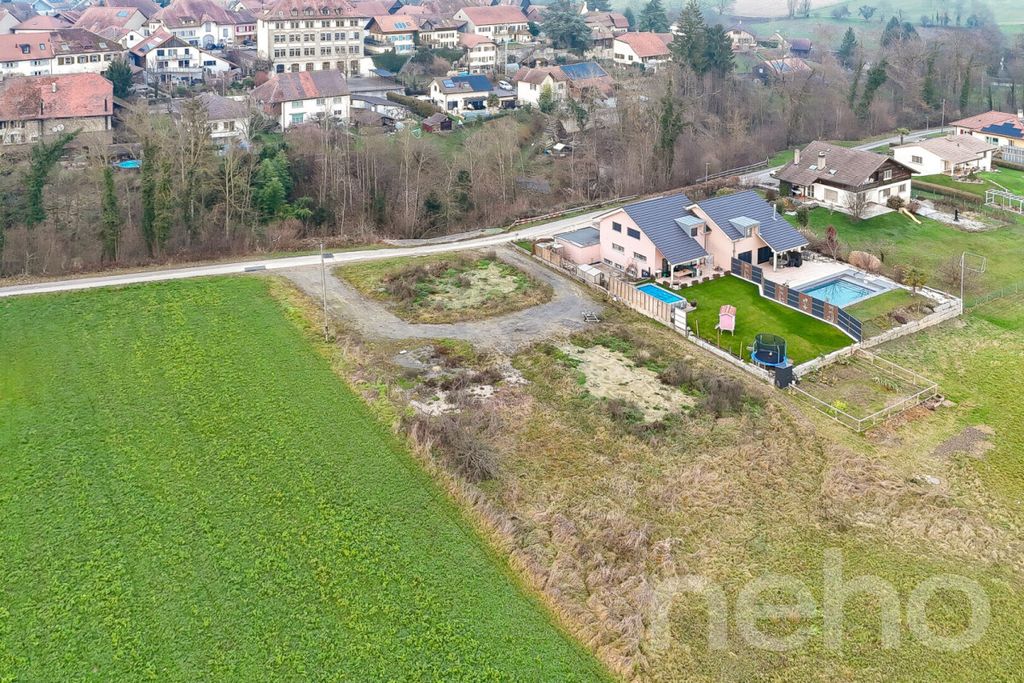 Property photo 2 of 12