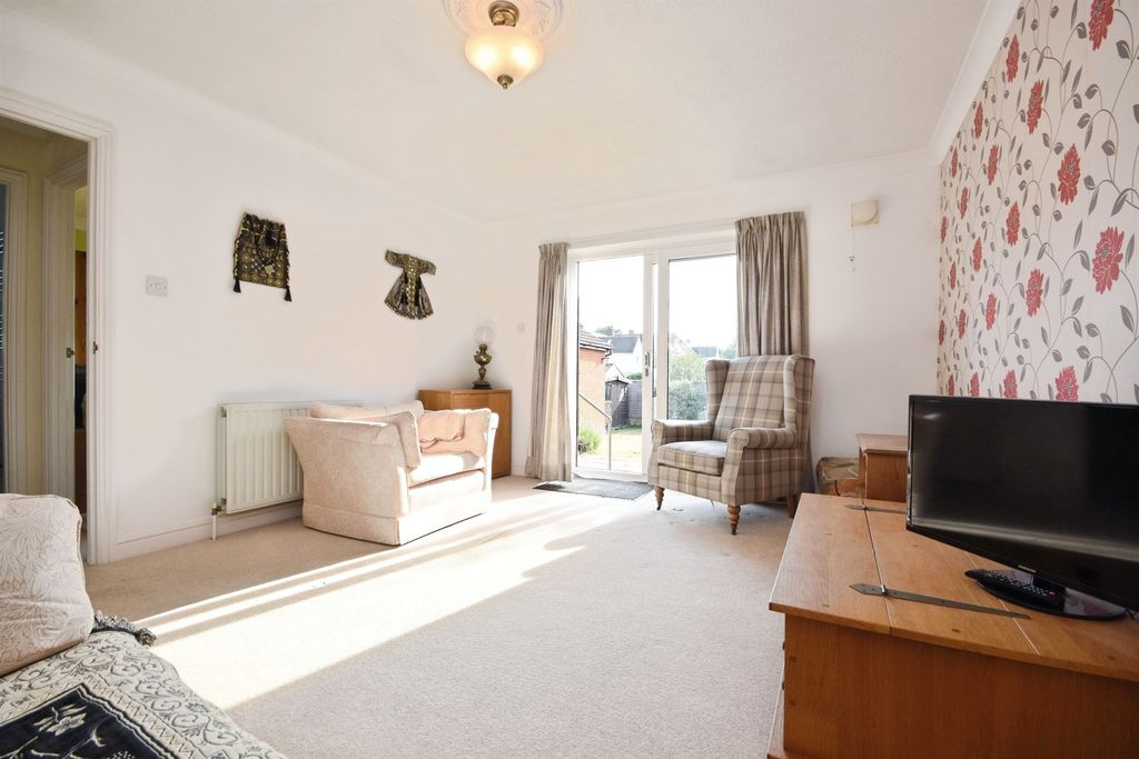 Property photo 2 of 15